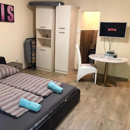 Roland Apartmant Zuglo Budapest Bagian luar foto